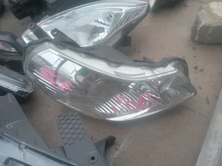 Suzuki sx4 headlight