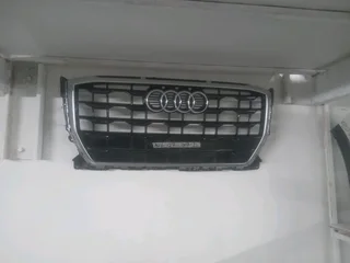 Audi Q2 grill