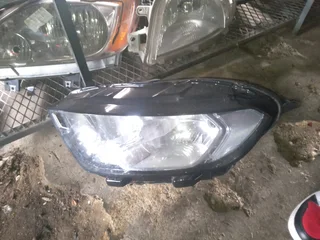Ford ecosport headlight