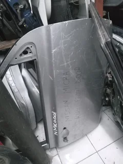 Nissan micra door