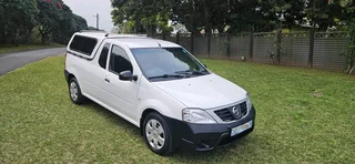 2022 Nissan Np200 1.6i ** Safety Pack ** Aircon ** Canopy