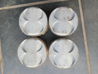 Honda B16 pistons