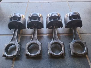 Honda P73 00 B18C Pistons