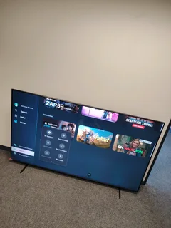 Brand new Samsung Galaxy 75&#34; Crystal UHD TV