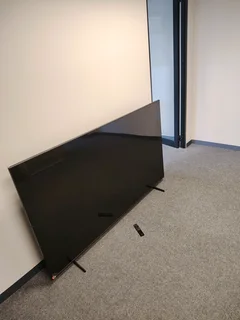 Brand new Samsung Galaxy 75&#34; Crystal UHD TV