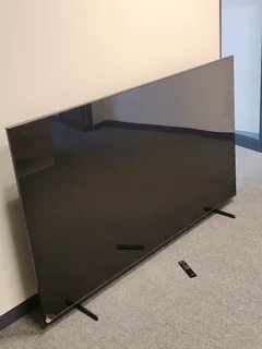 Brand new Samsung Galaxy 75&#34; Crystal UHD TV