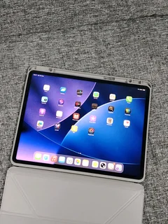 iPad Pro 12.9-Inch 6th Gen M2 Chip 128GB WiFi and Cellular