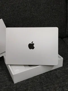 13-inch MacBook Air M2 Chip | New Condition