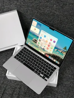 13-inch MacBook Air M2 Chip | New Condition