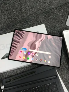 Samsung Galaxy Tab S8 Ultra 5G in Great Condition