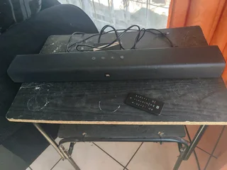 JBL Soundbar (SUB Built in)