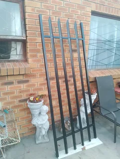 Galvanized Palisade Padestrian Gate