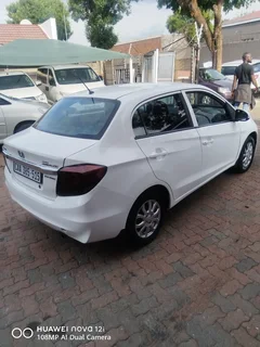 2016 Honda Amaze Hatchback