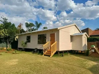 3 Bedrooms Bathrooms Kitchen 0656543000