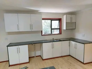 3 Bedrooms 2 Bedrooms 071 798 8529