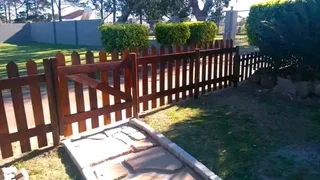 Picked Fence 071 798 8529