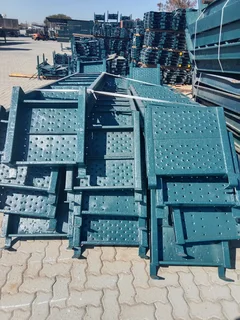  HIT THE MARK WITH THE BEST!  Superior Formwork Materials! 