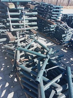  SHINE BRIGTH WITH THE BEST!  Expert Formwork Solutions! 