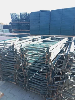  SHINE BRIGTH WITH THE BEST!  Expert Formwork Solutions! 