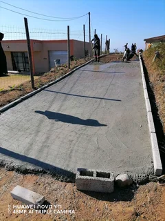 TAR ASPHALT &amp;  RETAINING WALLS