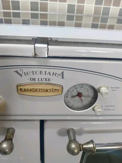 Victorian De lux Rangemaster gas stove working condition