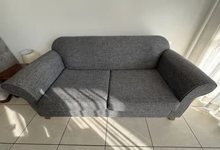 2 and a half seater couch