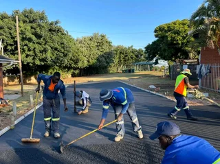 Tar surfacing, paving,retaining walls and concrete