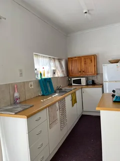 Furnished Garden cottage Summerstrand