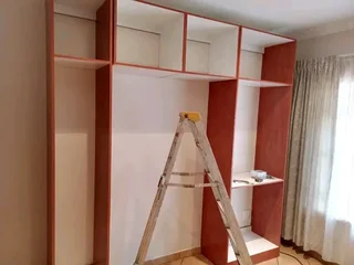 AM LOOKING FOR A JOB AS A DOMESTIC WORKER