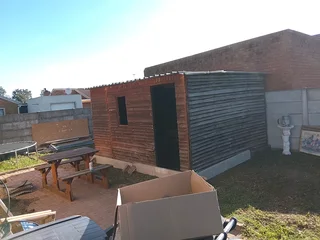 Am Looking For A Job As A Domestic Worker