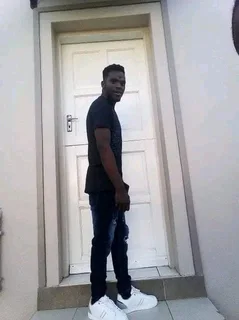 I&#39;m looking for a job has garden boy for 3 days I&#39;m hard work around Amanzimtoti