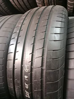 265/40 R21 and more tyres.call or WhatsApp Ashley 0631854488