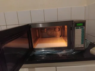 Sharp Microwave !R6300