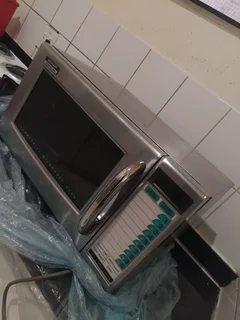 Sharp Microwave !R6300