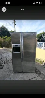 Aeg water&ice dispencer fridge freezer delivery optional