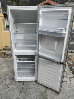 Hisense water dispencer fridge freezer delivery optional