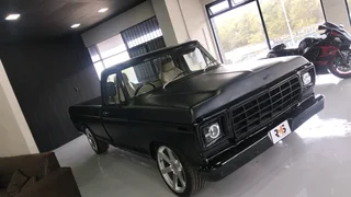 Ford f250 old school