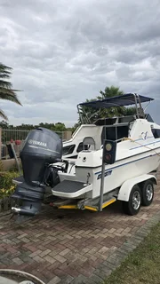 Excalibre 210 cabin boat