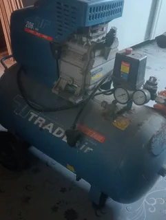 Kompressor for spray painting