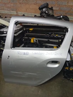 RENAULT SANDERO DOOR LEFT BACK