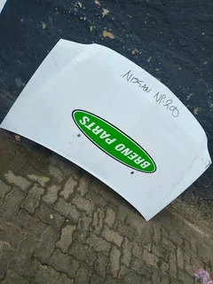 NISSAN NP 200 BONNET