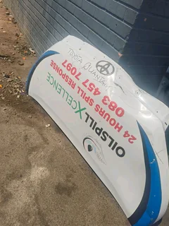 TOYOTA QUANTUM BONNET