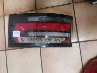 LAND ROVER DISCOVERY TAIL LIGHT