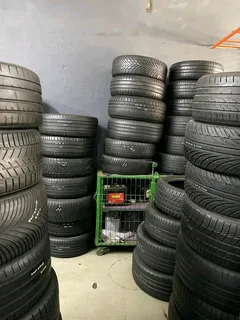 Normal tyres and rims for sale