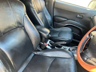 Clean Mitsubishi Outlander SUV