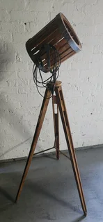 Lamp with foot switch