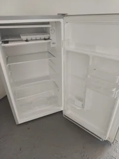 Defy (Bar) Refrigerator 93L