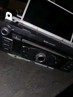 Audi A4 b8 concert radio