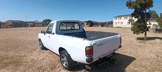 2007 NISSAN 1400 BAKKIE - FSH
