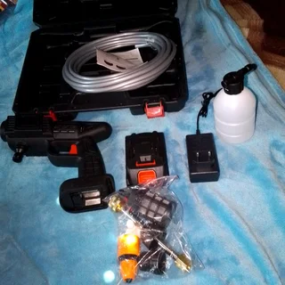 Cordless pressure washer